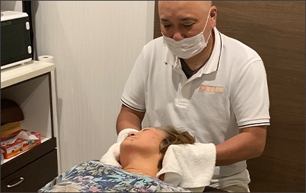 施術の様子